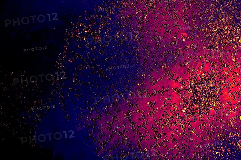 Oil bubbles inside water base form patterns