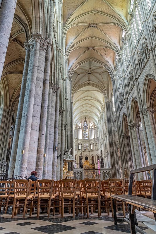 The interior of the Cathedral Basilica of Our Lady, Amiens, France, Europe