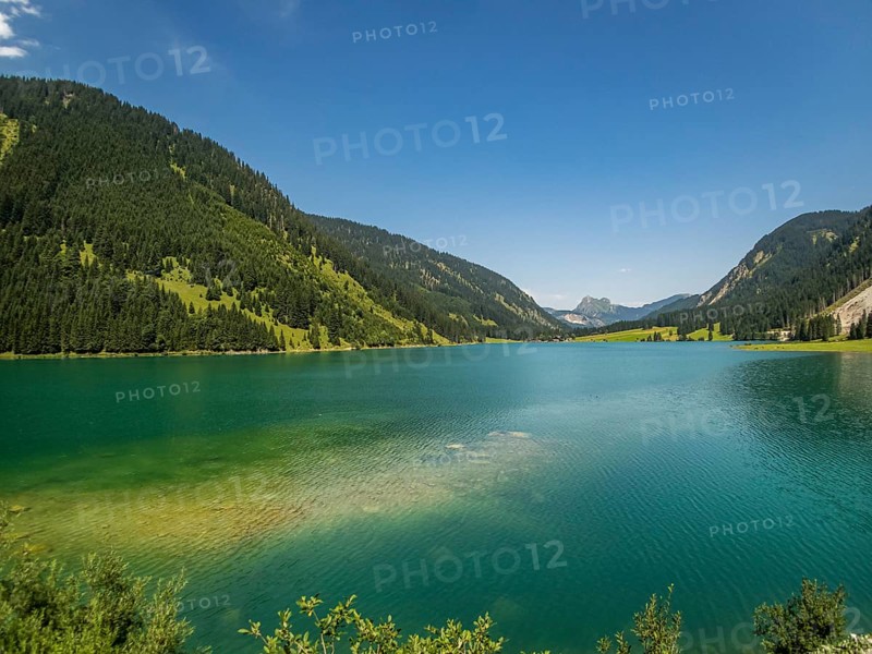 Wonderful hike around the Vilsalpsee with a waterfall