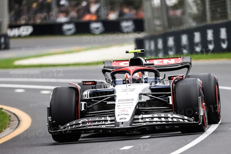 MELBOURNE, AUSTRALIA, APRIL 01: Yuki Tsunoda of Japan drives the Scuderia AlphaTauri AT04 in practice during the 2023 Australian Grand Prix at Albert Park on April 1, 2023 in Melbourne, Australia, Oceania