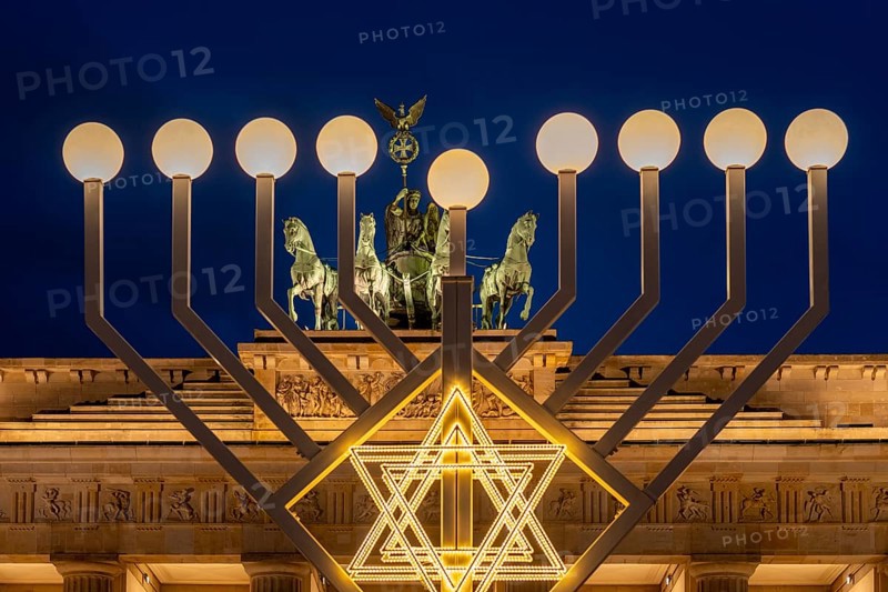 Germany, Berlin, 02.01.2025, Hanukkah candlestick Pariser Platz, in front of the Brandenburg Tor, Quadriga, Europe