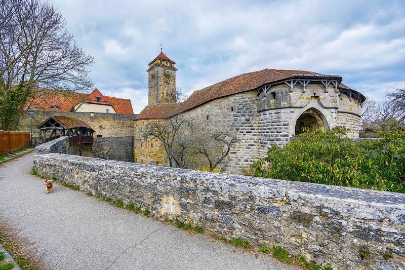 Town gate Spitalbastei or Spitalbastion, covered bridge, Rothenburg ob der Tauber, district of Ansbach, Middle Franconia, Franconia, Free State of Bavaria, Germany, Europe