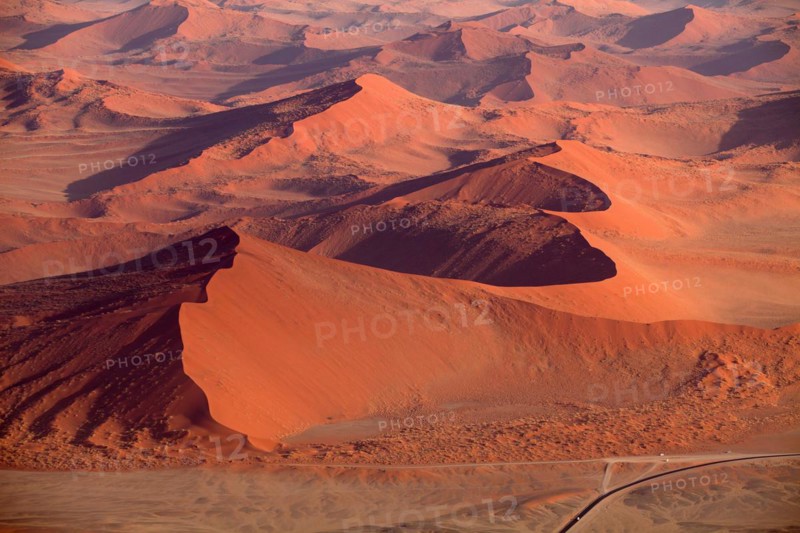 Hot air balloon ride over the Namib in the Namib-Naukluft National Park in Namibia