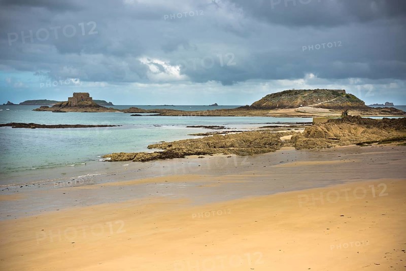 Low tide and Fort National in Saint Malo, Brittany, France, Europe