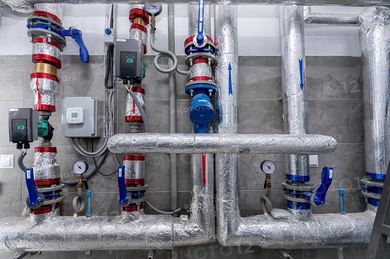 Die Einführung und Verwendung von industriellen Sanitärsystemen und -anlagen in modernen Einrichtungen heute