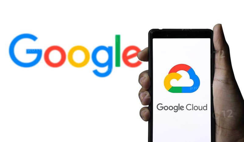 Google Cloud Logo on smartphone