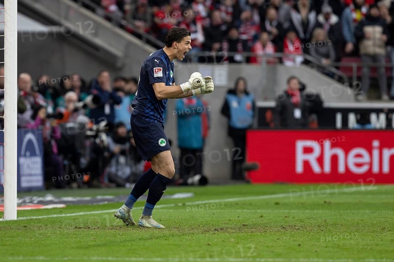 Andreas Dick (DFL/DFB REGULATIONS PROHIBIT ANY USE OF PHOTOGRAPHS AS IMAGE SEQUENCES AND/OR QUASI-VIDEO), RheinEnergieStadion, Cologne, North Rhine-Westphalia, Nahuel Noll (SpVgg Greuther Fürth, Goalkeeper, #44), 2nd Bundesliga, 1.FC Köln, SpVgg Greuther Fürth on 09.11.2024 at the RheinEnergieStadion in Cologne Germany