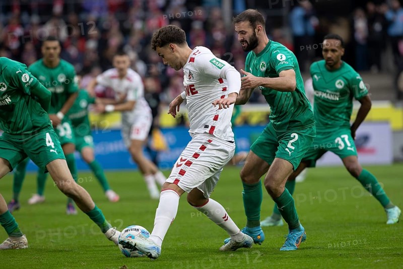 Andreas Dick (DFL/DFB REGULATIONS PROHIBIT ANY USE OF PHOTOGRAPHS AS IMAGE SEQUENCES AND/OR QUASI-VIDEO), RheinEnergieStadion, Cologne, North Rhine-Westphalia, Luca Waldschmidt (1.FC Köln, forward, #9), Simon Asta (SpVgg Greuther Fürth, defence, #2), 2nd Bundesliga, 1.FC Köln, SpVgg Greuther Fürth on 09.11.2024 at the RheinEnergieStadion in Cologne Germany