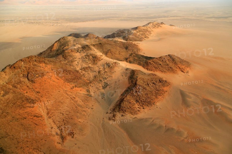 Hot air balloon ride over the Namib in the Namib-Naukluft National Park in Namibia