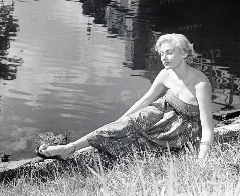 Anita Ekberg. Born 29 September 1931, died 11 January 2015. Swedish actress. When the picture is taken, she has won the Miss Sweden beauty contest on August 24, 1951. Anita has been awarded the title Miss Sweden through a vote in the weekly magazine Veckorevyn, where 1100 girls competed for the title in 28 Swedish cities and 125, 000 voters. Along with the award, she also received a trip to the USA where she will visit the city of Atlantic City where Miss America is usually crowned, as well as Texas. She is 20 years old at this time, a native of Malmö and a model by profession. 1951. Kristoffersson ref BD41-8