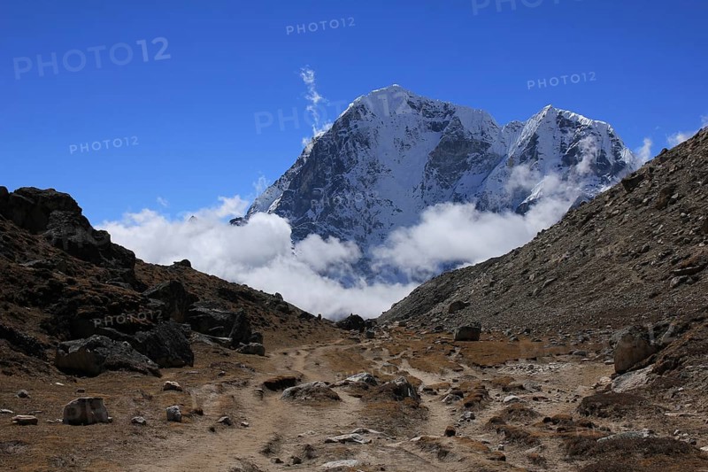 Tobuche and Cholatse seen from Lobuche, Sagarmatha National Park, Nepal, Asia