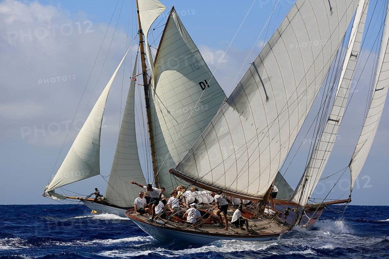 Race Regatta of the last four surviving historic sailing yachts of the 15 metre class during the Monaco Classic Week 2017, Race of the Classic Sailing Yachts, the last four surviving boats of the 15 metre Class 15s during the Monaco Classic Week 2017, La Belle Classe, organised by the Yacht Club Monaco YCM, hier / here: Sailing Yacht / Sailing Yacht HiSPANIA D5, Mariska D1