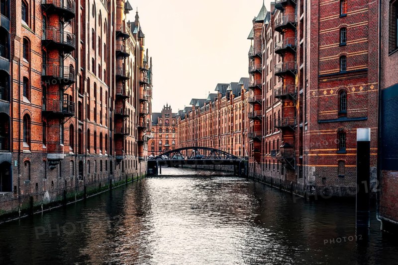 Das Lagerhausviertel oder die Speicherstadt. Wandrahmsfleet-Kanal. UNESCO-Welterbe
