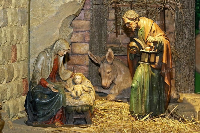 Nativity figures