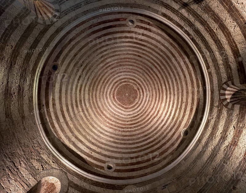 San Galgano, Oratorio di San Galgano, Romanesque rotunda, view into the dome