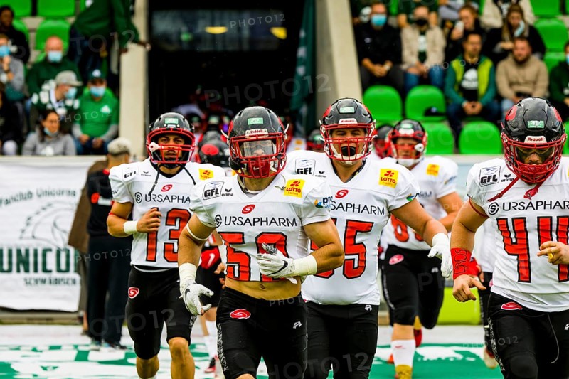 RB # 44 Leon Helm, OL # 55 Francesco Runko, DL # 50 Firat Yildirim
