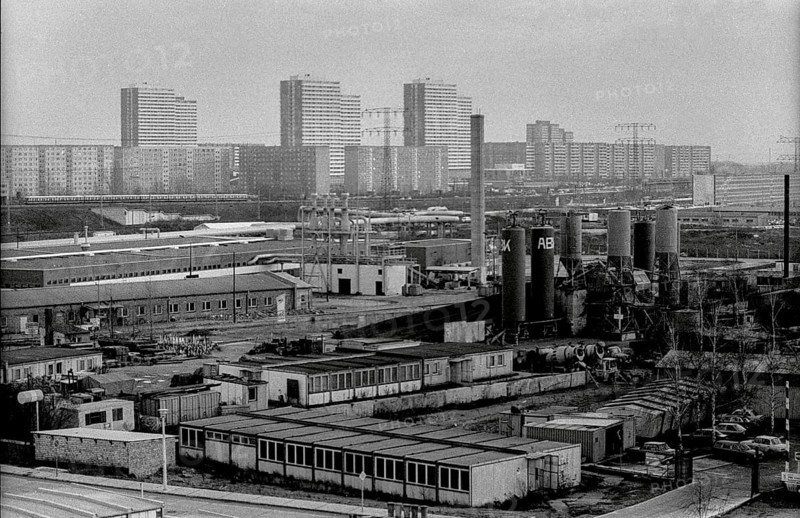 Germany, Berlin, 04.01.1991, Industrial landscape in Marzahn, in the background: skyscrapers (prefabricated buildings), Europe