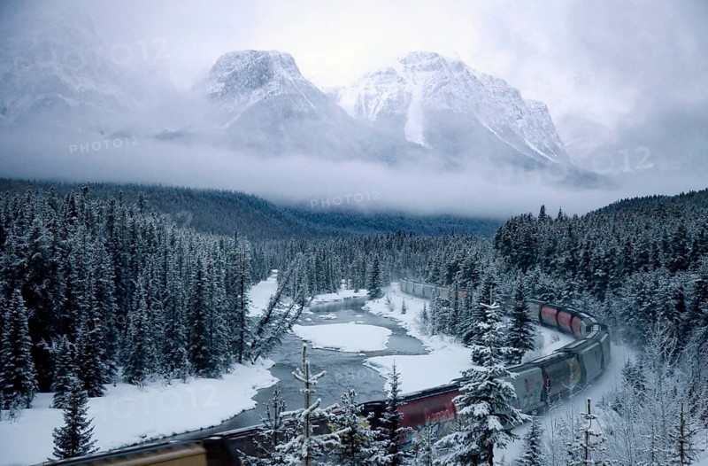 Morants Curve Alberta Lake Louise Banff Canada