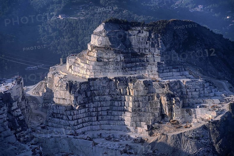 Natural stone, marble, Carrara marble, marble quarries, marble quarry, quarry, Carrara, Italy, Europe