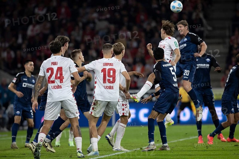 Andreas Dick (DFL/DFB REGULATIONS PROHIBIT ANY USE OF PHOTOGRAPHS AS IMAGE SEQUENCES AND/OR QUASI-VIDEO), RheinEnergieStadion, Cologne, North Rhine-Westphalia, Julian Pauli (1.FC Köln, defence, #24), Tim Lemperle (1.FC Köln, offence, #19), Santiago Castaneda (midfield, SC Paderborn 07, #5), Felix Götze (defence, SC Paderborn 07, #20), 2nd Bundesliga, 1.FC Köln, SC Paderborn 07 on 25.10.2024 at the RheinEnergieStadion in Cologne Germany
