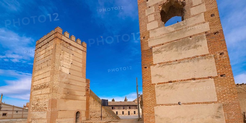 City Wall and Towers, 13th Century Mudéjar Style, Spanish National Monument, Madrigal de las Altas Torres, Ávila, Castile Leon, Spain, Europe