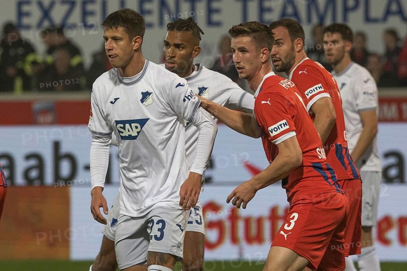 Germany: Soccer 1st Bundesliga, Matchday 8 - 1. FC Heidenheim-TSG Hoffenheim, Voith-Arena, Heidenheim, Adam HLOZEK TSG Hoffenheim left in duel with Jan SCHÖPPNER 1. FC Heidenheim