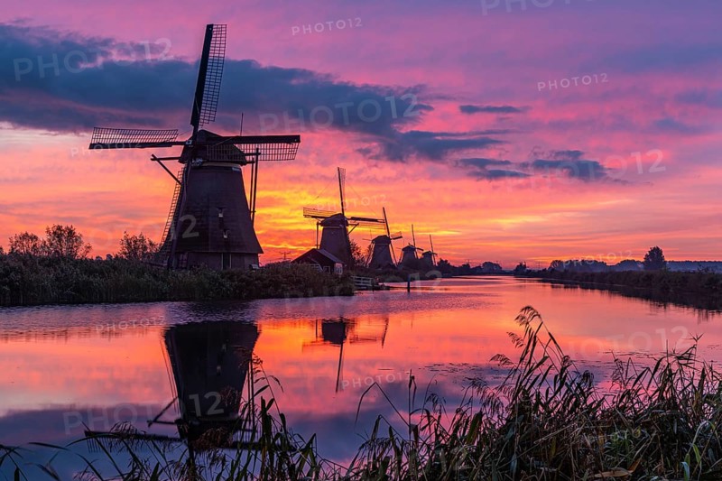 Sunrise on the KInderdijk, Netherlands