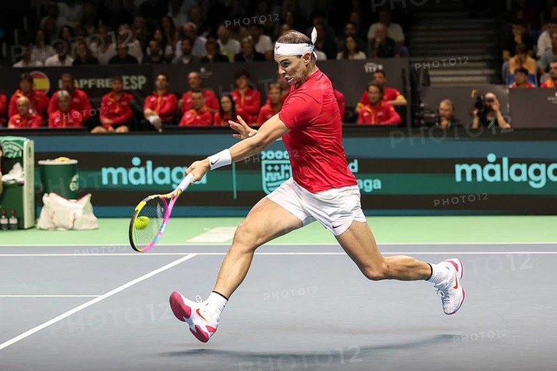 Der spanische Tennisspieler Rafael Nadal in Aktion bei den Davis Cup Finals 2024, Palacio de Deportes José María Martín Carpena, Malaga, Spanien