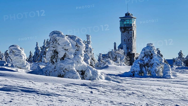 Wonderful snow-covered winter landscape on the Hornisgrinde