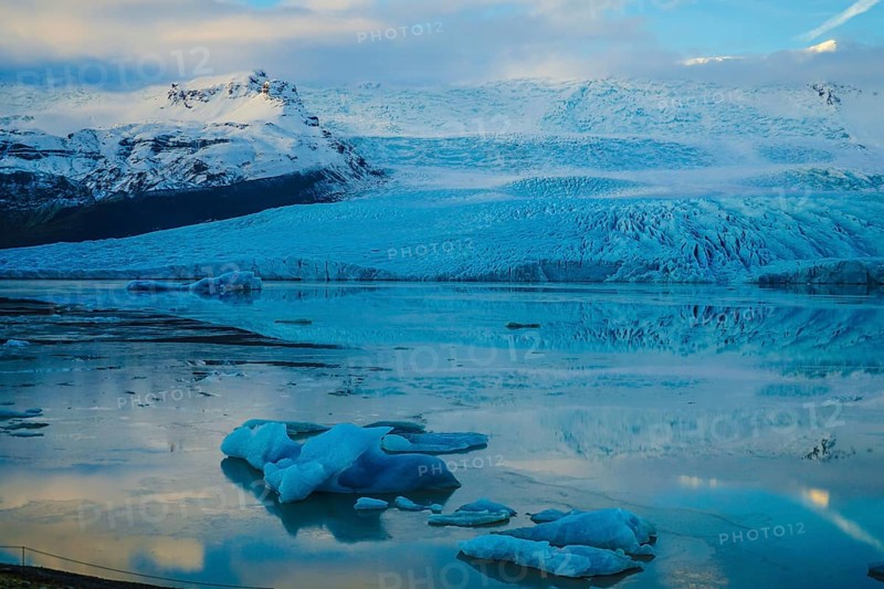 Iceland Fjallsárlón glacier lake. Shooting Location: Iceland, Reykjavik