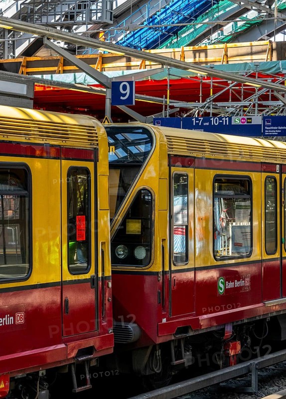 S-Bahn, platform and construction work at Berlin Ostbahnhof, Friedrichshain, Berlin, Germany, Europe