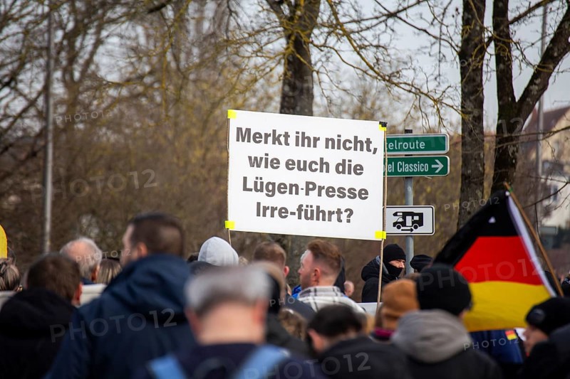 Aschaffenburg: Demo against left-wing agitation and violence***A sign complains about the so-called lying press