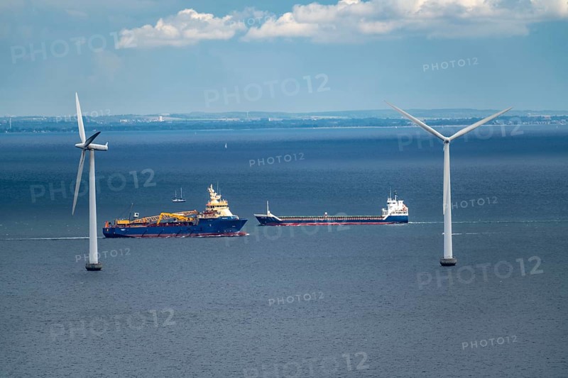 Wind turbines, offshore wind farm east of Copenhagen, in Øresund, cargo ship, Nordhavn, Denmark, Europe