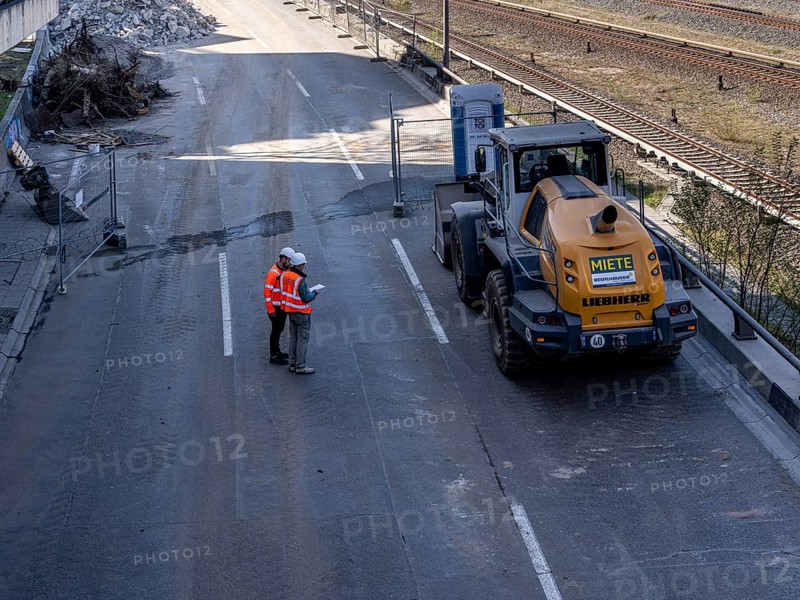 Demolition work, motorway construction site Berlin, A 100 at ICC, Berlin, Germany, Europe