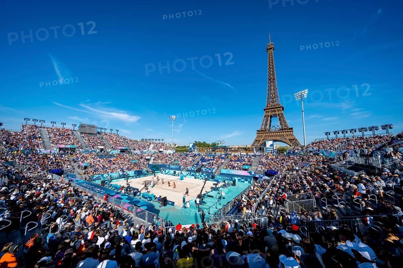 Jul 28, 2024-Paris, FRA, The Stade Tour Eiffel plays host to the Paris Olympics 2024 for the Preliminary Phase, Pool A Beach Volleyball in Paris, France, Europe