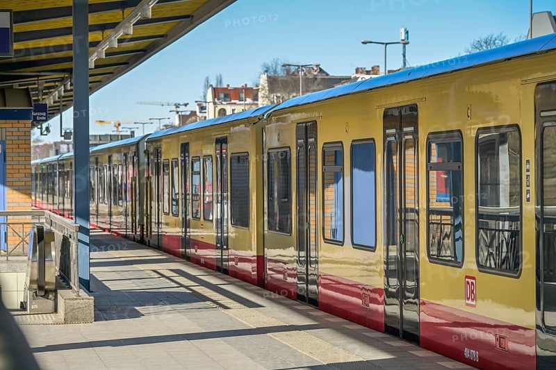 Ringbahn, Bundesplatz station, Friedenau, Tempelhof-Schöneberg, Berlin, Germany, Europe