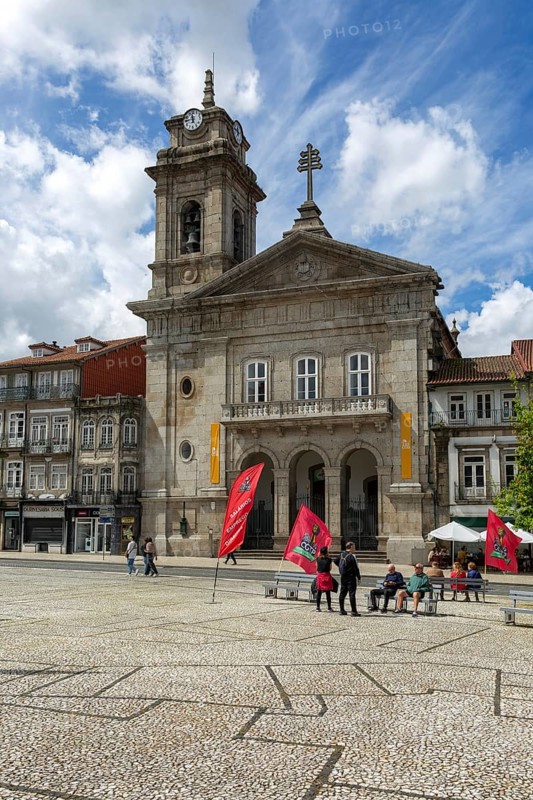 Basilica church of Saint Peter, Largo do Toural, Toural square, city of Guimaraes, northern Portugal