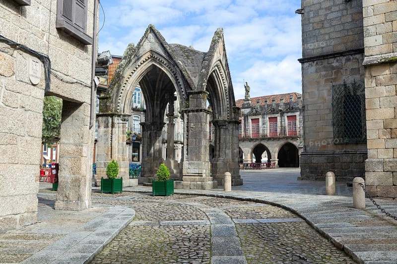 Padrão do Salado monument, Largo da Oliveira square, city of Guimaraes, northern Portugal