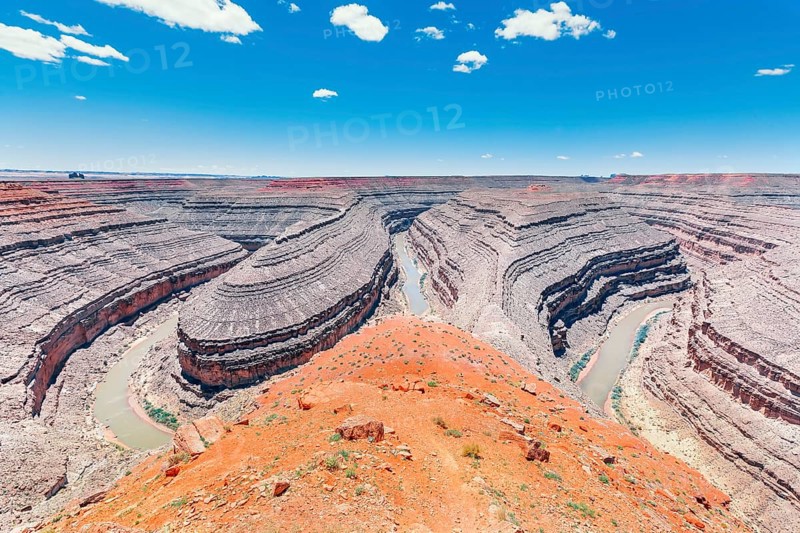 San Juan River meanders, Goosenecks State Park, Utah, USA, North America