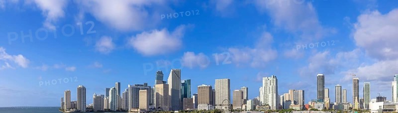 South Miami luxury upscale condominiums and residences facing Miami Harbor