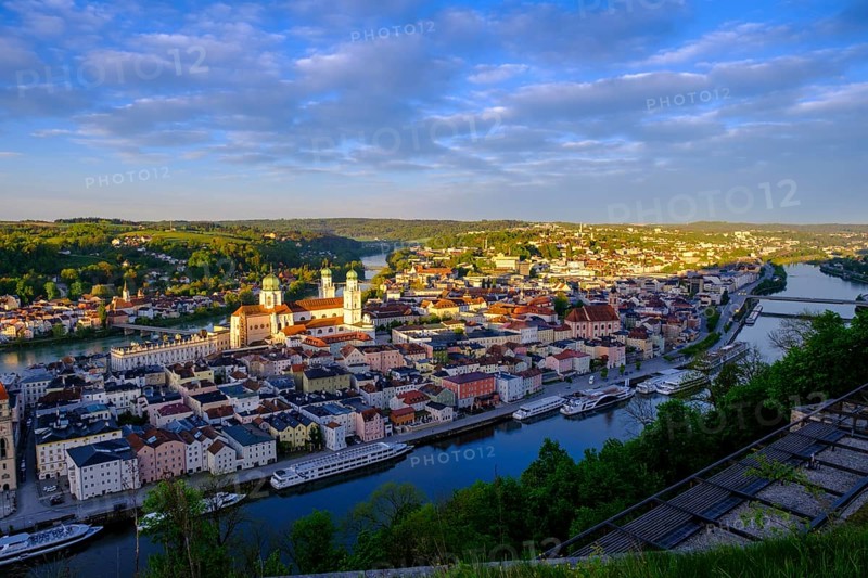 View of the historic city centre at sunrise, from the Veste Oberhaus, Passau, Lower Bavaria, Bavaria, Germany, Europe