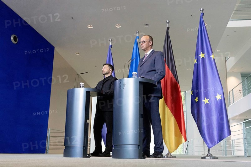 Berlin, Germany - 28.5.2025: Volodymyr Zelensky (President of Ukraine, l.) and Friedrich Merz (Chancellor of the Federal Republic of Germany, r.) answer questions from journalists during a question and answer session at a press conference in the Chancellery