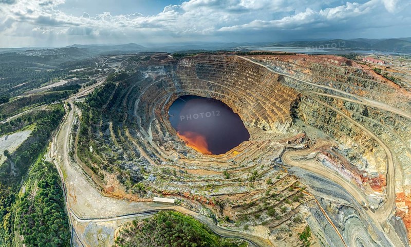 Aerial view of Corta Atalaya open pit mine, copper mine, Rio Tinto, Minas de Rio Tinto, Andalusia, Spain, Europe