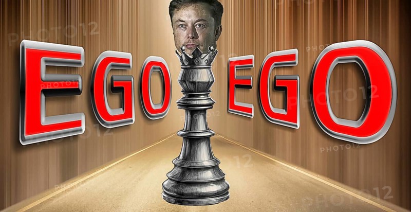 Symbolic image, chess king Elon Musk sees himself as a genius, Twitter-X antisocial network, social media, hate speech, free speech, glamour factor internet and computers, mobile phone, smartphone, data traffic, @ sign. Mail traffic, AI, ChatGBT, AI, OpenAI, chatbot, artificial intelligence, artificial intelligence, IT system, computer science, AI learning, IT technology, computer system, software, Apple, Google, Microsoft, radical forums, ultra-right, right-wing radicals, Donald Trump