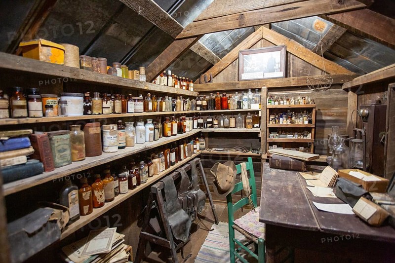 Clinton, Tennessee - The Museum of Appalachia, a collection of pioneer buildings and artifacts