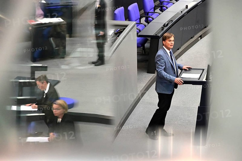 Dr Bernd Baumann (AfD) spoke at the tenth sitting of the Bundestag on the agenda item Interpretation of the Rules of Procedure. This concerns the distribution of nomination rights for the chairs of committees