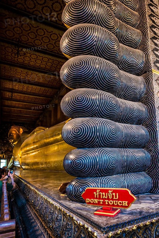 Wat Pho (Temple of the Reclining Buddha), Bangkok, Thailand, Asia