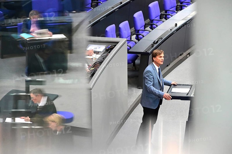 Dr Bernd Baumann (AfD) spoke at the tenth sitting of the Bundestag on the agenda item Interpretation of the Rules of Procedure. This concerns the distribution of nomination rights for the chairs of committees
