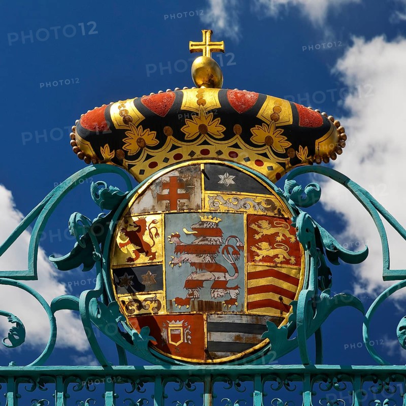 Entrance gate to Bad Homburg vor der Höhe Castle, Hesse, Germany, Europe