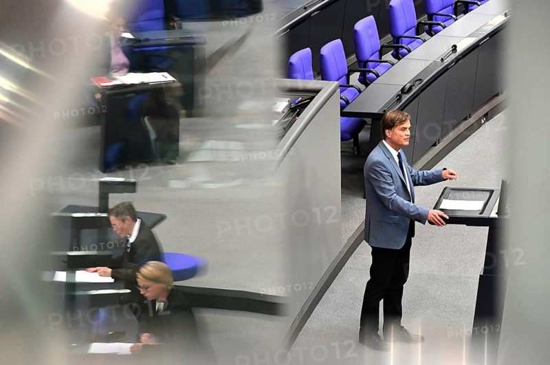 Dr Bernd Baumann (AfD) spoke at the tenth sitting of the Bundestag on the agenda item Interpretation of the Rules of Procedure. This concerns the distribution of nomination rights for the chairs of committees